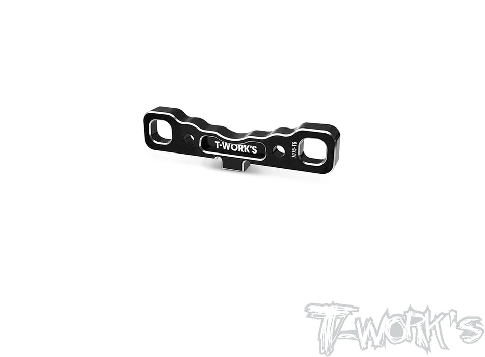 Rear Lower Suspension C Mount for Team Associated RC8B3.2 / RC8T3.2