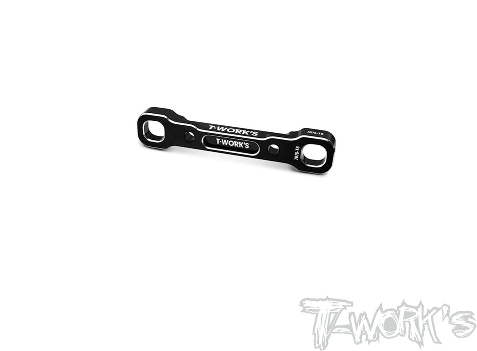 Rear Lower Suspension D Mount for Team Associated RC8B3.2 / RC8T3.2